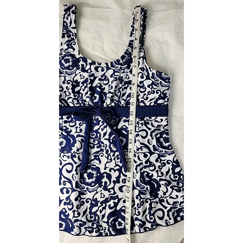 Women's Medium Tankini Swim Top‎ Blue/White Floral Soft Cup Stretch Classic EUC